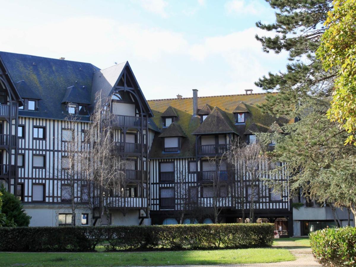 Apartment Les Jardins Du Yacht Club By Interhome Deauville Exterior photo