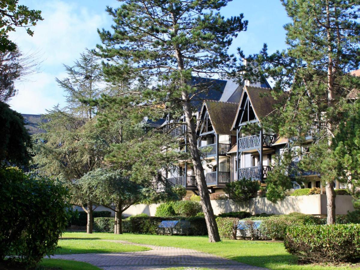 Apartment Les Jardins Du Yacht Club By Interhome Deauville Exterior photo