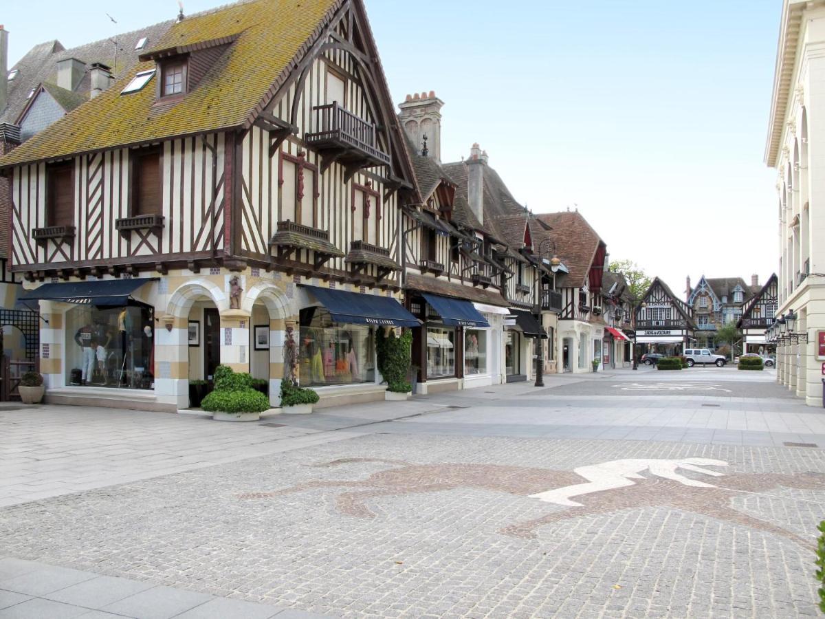 Apartment Les Jardins Du Yacht Club By Interhome Deauville Exterior photo